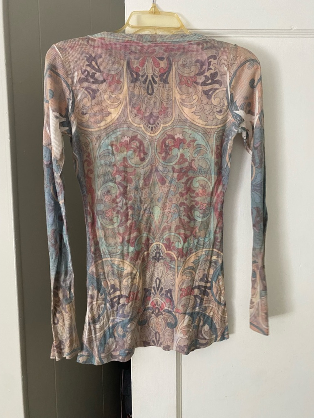Y2K Women's Long-Sleeve V-Neck Printed Top in Multi-Color - Picture 2 of 4